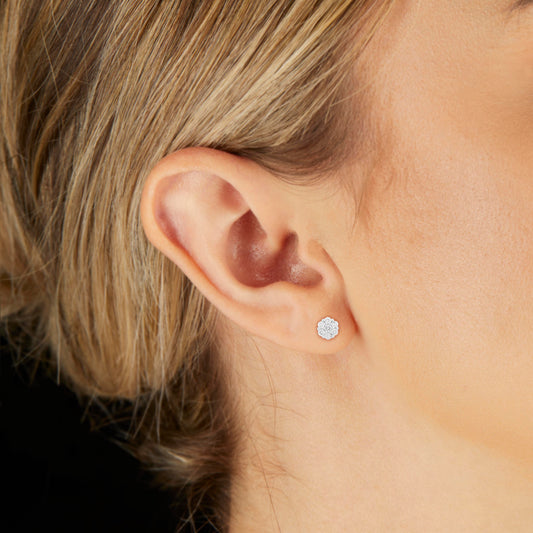14 Karat White Gold Natural Diamond Flower Stud Earrings 0.30 cts